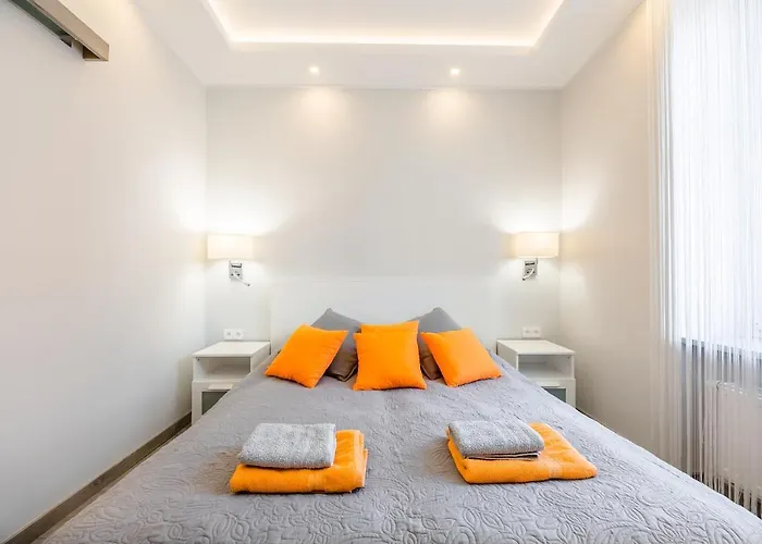 Hamlet Old Town Apartment By Triapart
